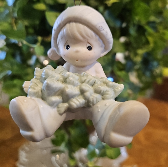 Precious Moments Other - Enesco Precious Moments Ornament Figurine "Don't Let the Holidays Get You Down"
